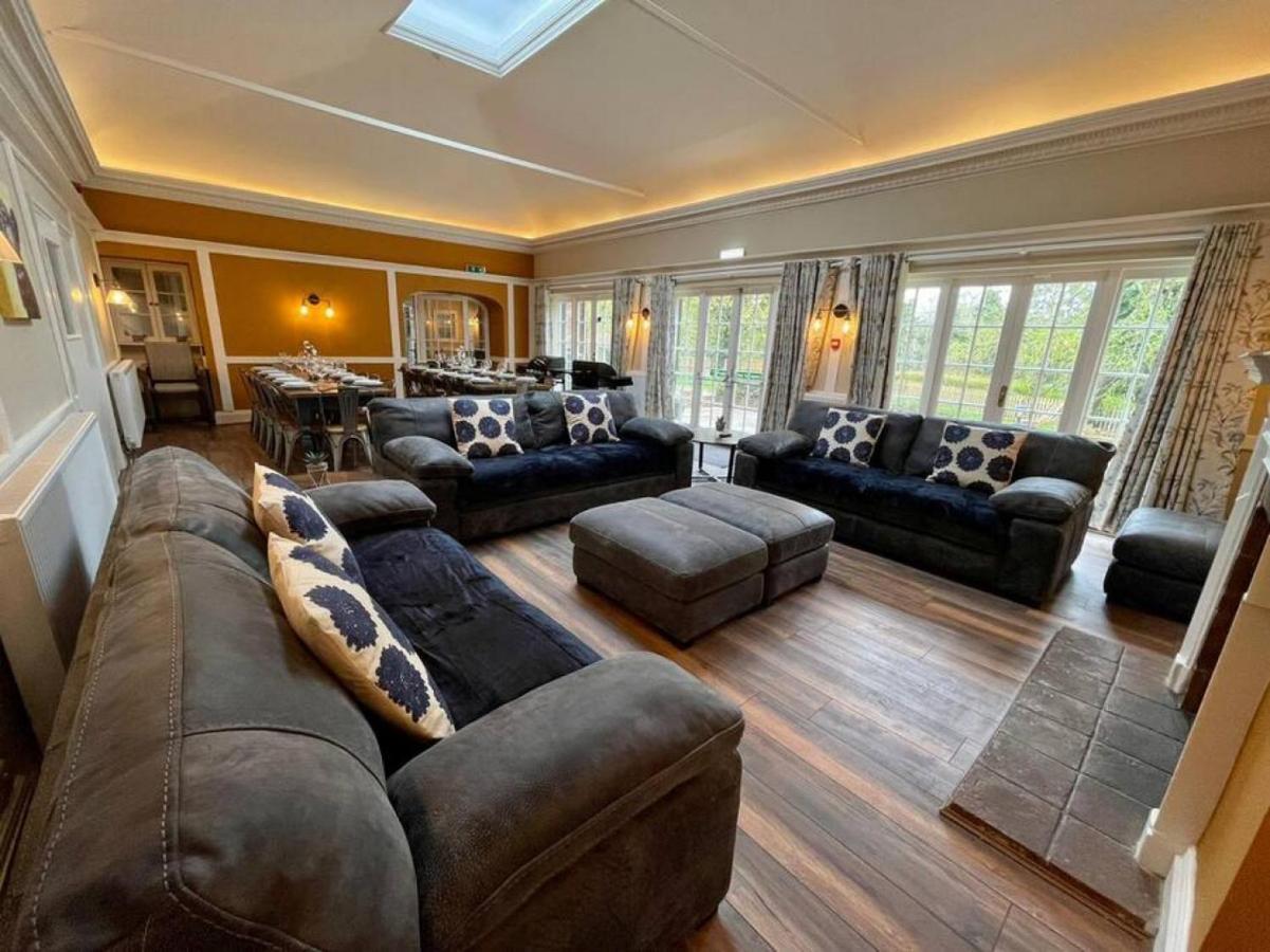 Lydney House Swaffham Sleeps 22 Villa Exterior foto
