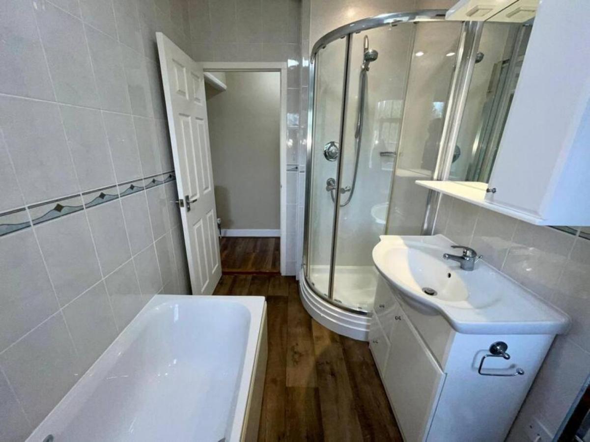 Lydney House Swaffham Sleeps 22 Villa Exterior foto